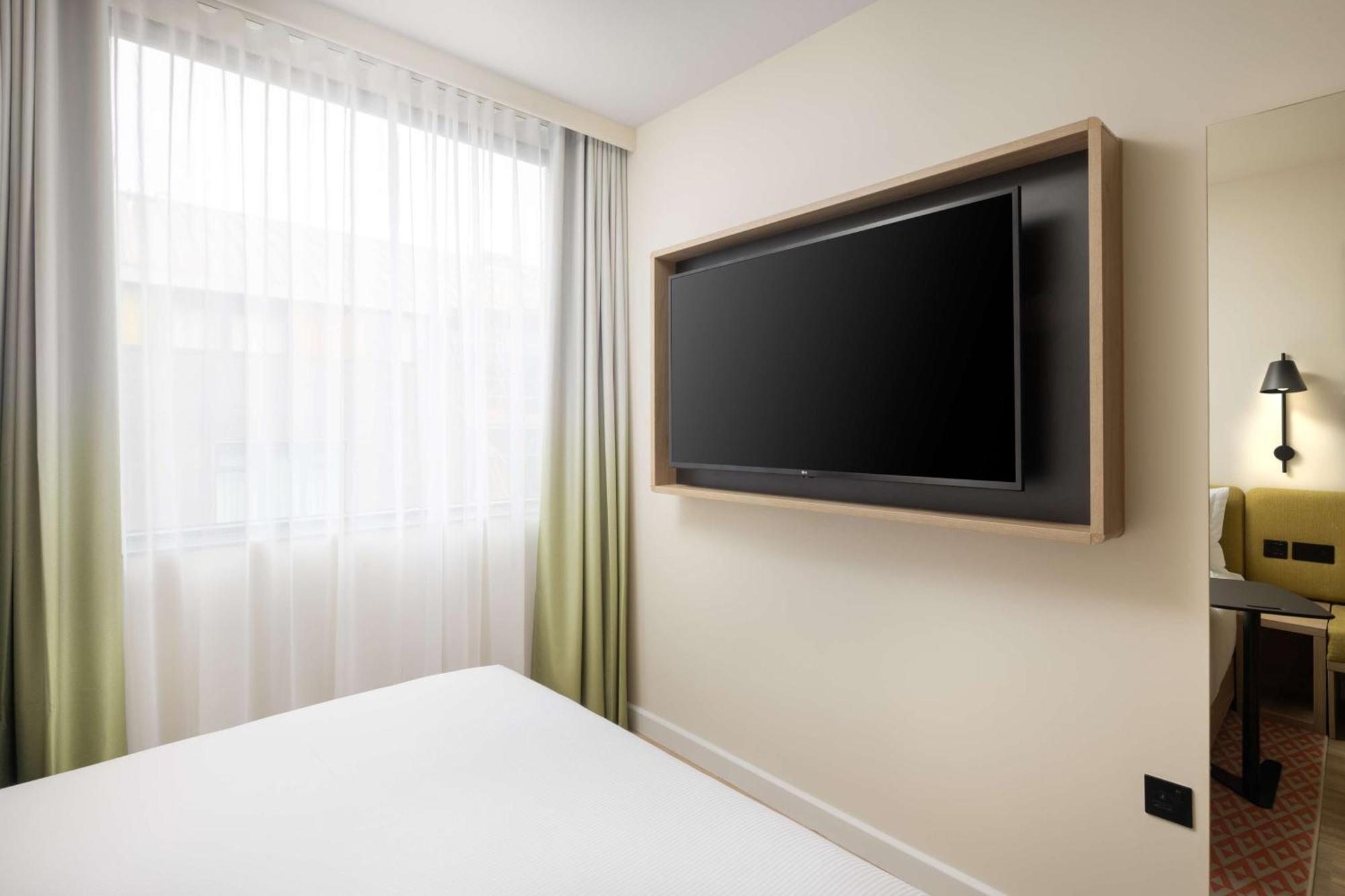 Готель Hampton By Hilton London Old Street Екстер'єр фото