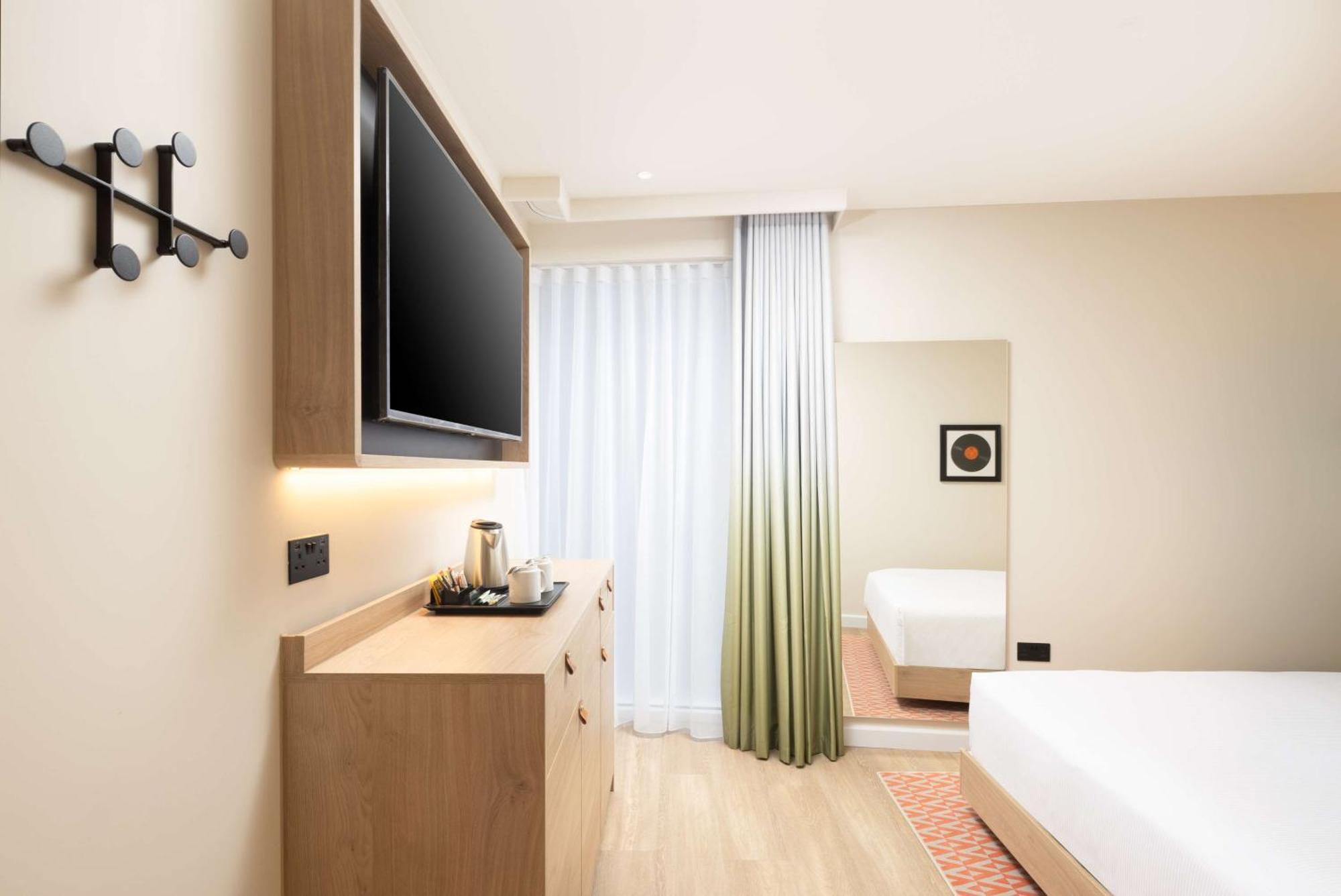 Готель Hampton By Hilton London Old Street Екстер'єр фото
